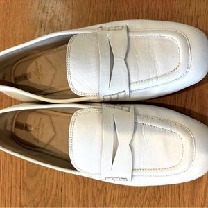 Sam Edelman Tucker white leather loafer size 8